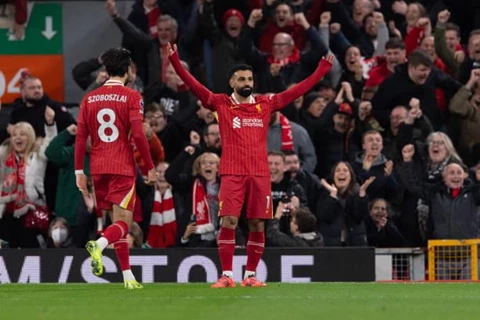 كيف تتنفس كرة القدم؟.. خريطة متابعة مباريات الدوريات والبطولات خلال "أجازة الكريسماس"